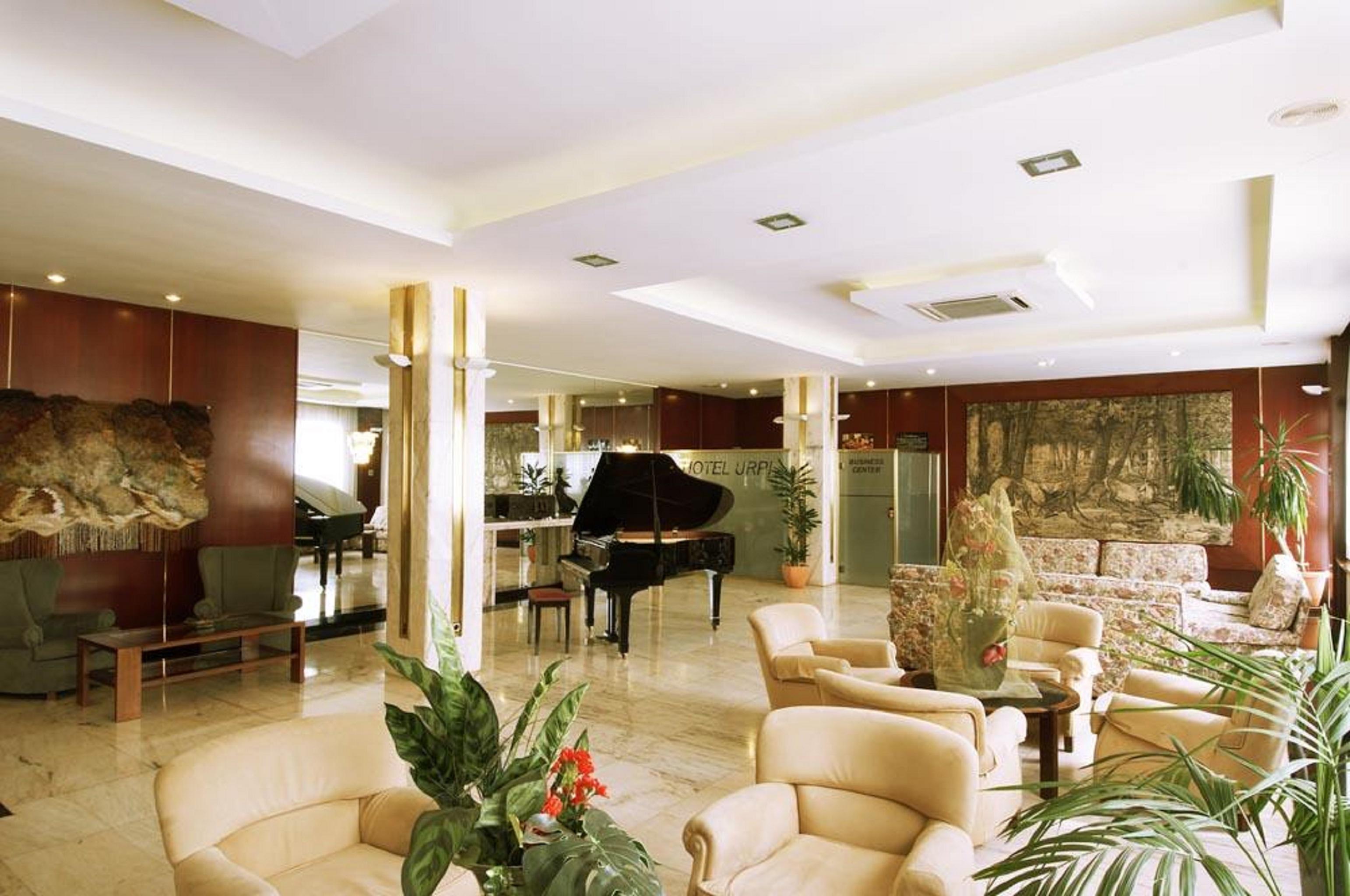 Hotel Urpi Σαμπαντέλ Εξωτερικό φωτογραφία