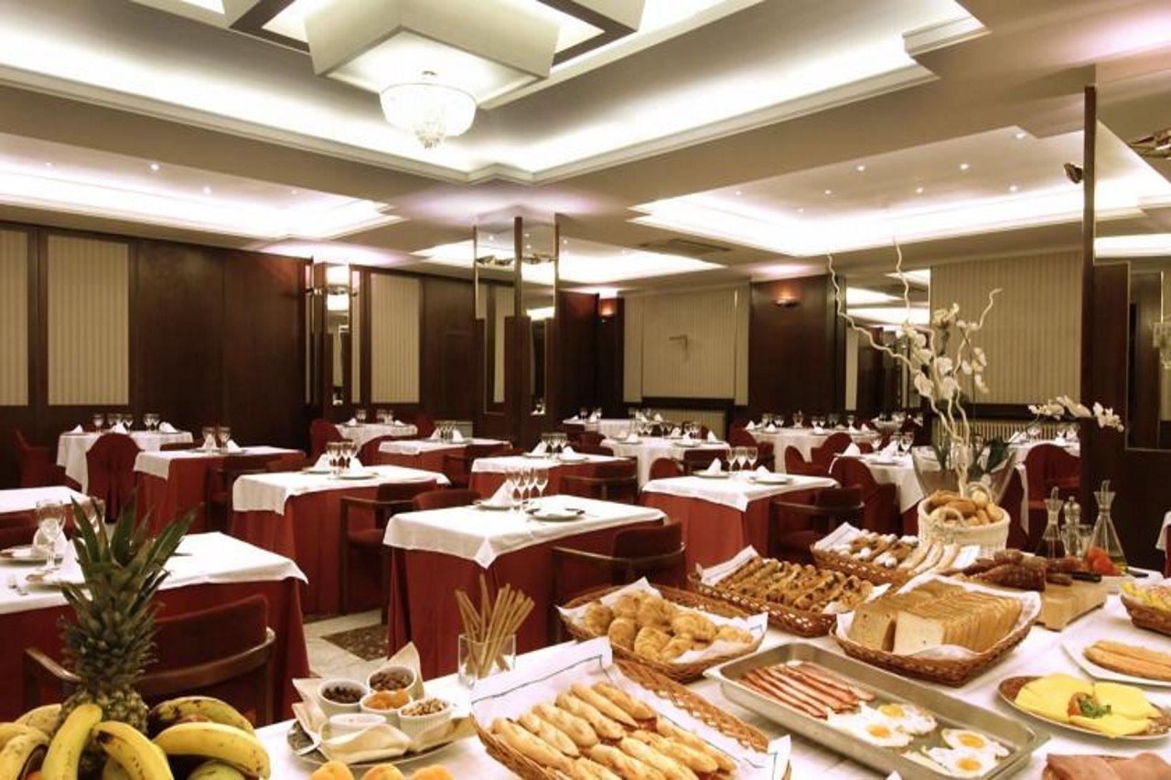 Hotel Urpi Σαμπαντέλ Εξωτερικό φωτογραφία
