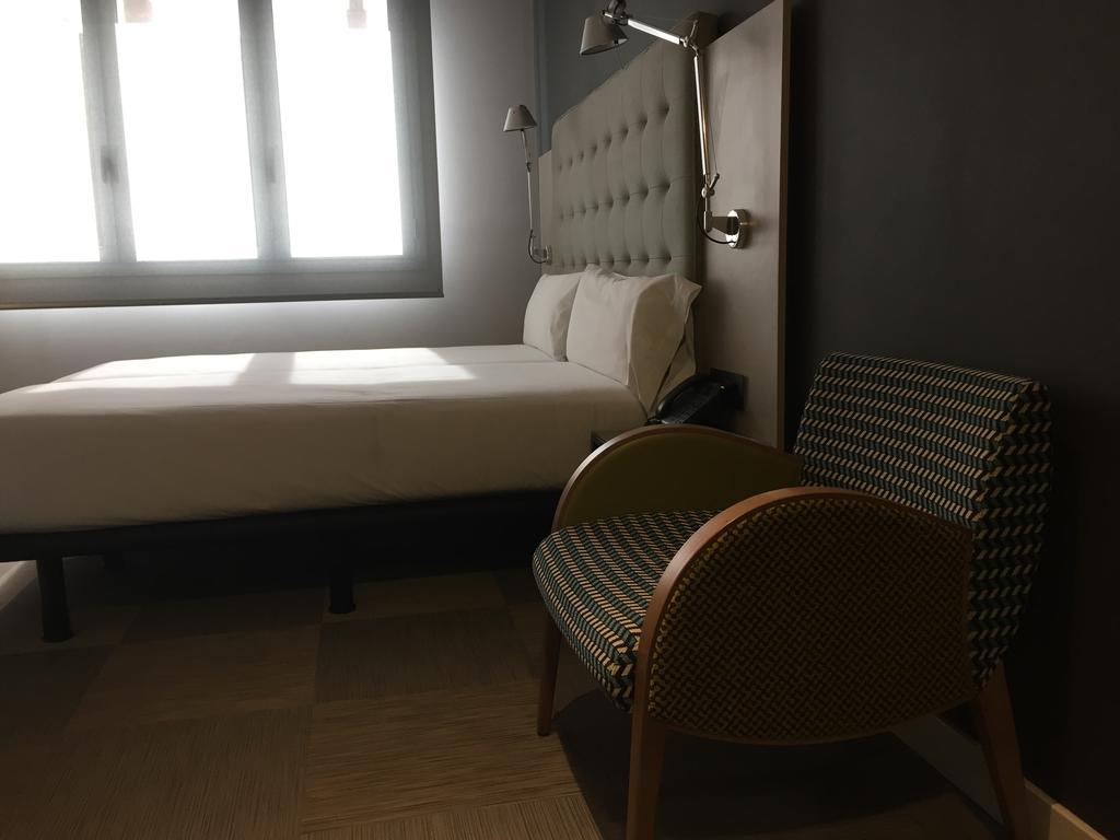 Hotel Urpi Σαμπαντέλ Εξωτερικό φωτογραφία