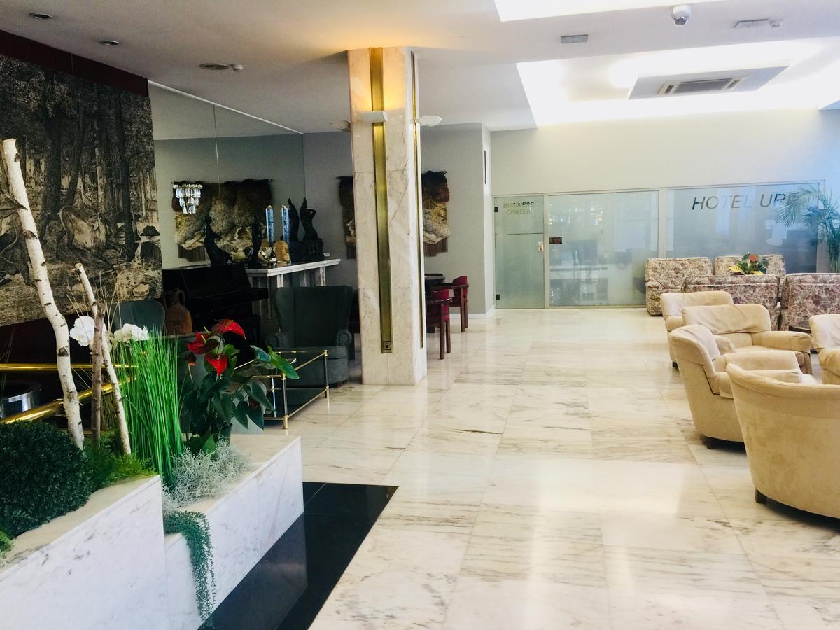 Hotel Urpi Σαμπαντέλ Εξωτερικό φωτογραφία